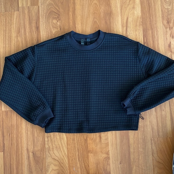 ❤️ Lululemon LAB Textured Grid Cropped Pullover Crew Sweater Size 4 Black NWT - Picture 1 of 13